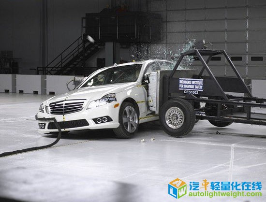 身大力不亏？ 车重和尺寸对安全性的影响