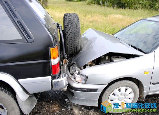 身大力不亏？ 车重和尺寸对安全性的影响