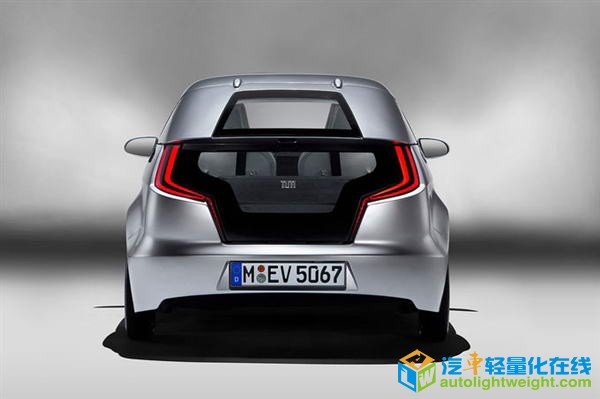 一辆电动汽车 总重450kg 续航160km