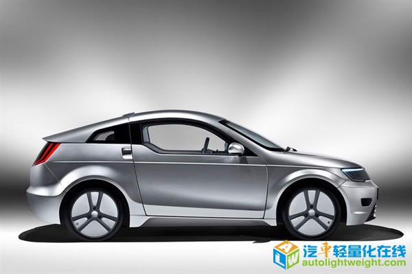 一辆电动汽车 总重450kg 续航160km