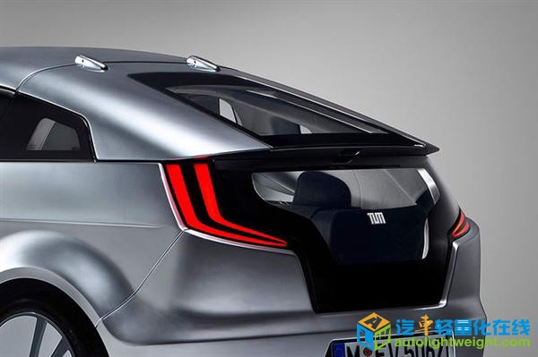 一辆电动汽车 总重450kg 续航160km