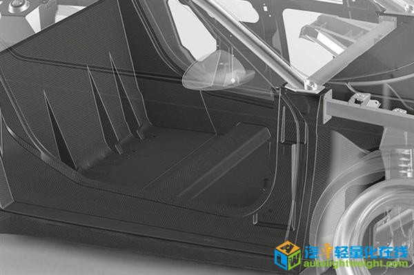 一辆电动汽车 总重450kg 续航160km