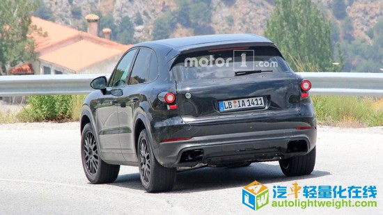 触控内饰+轻量化 曝新一代卡宴最新谍照