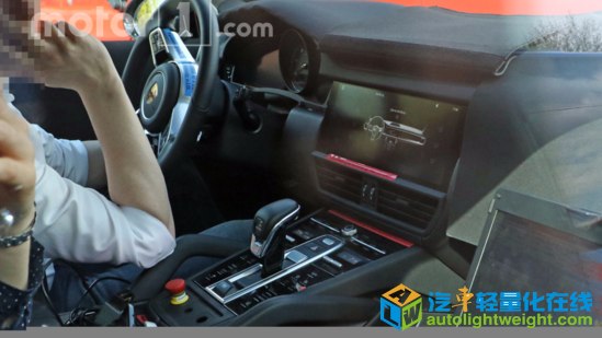 密集恐惧症患者的福音 新卡宴内饰照曝光