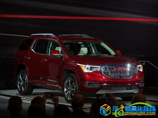 超强树脂“粘合”零部件 汽车减重300KG