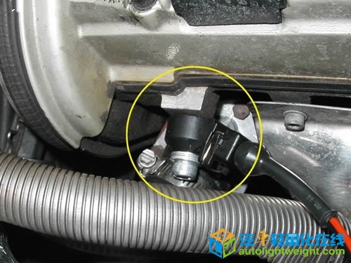 车载传感器技术应用助力汽车轻量化 0