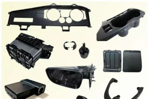 日本推出的塑料汽车90％的零件都是用塑料制成的