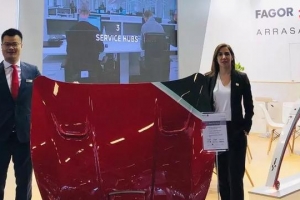 CRTM工艺可在制造复合材料引擎盖时节省多达30％的成本