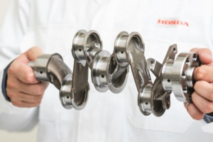 本田技术研究院合作Autodesk 打造重量轻一半的发动机曲轴