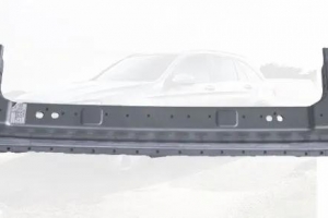 恒瑞开发轻量化汽车碳纤维A横梁