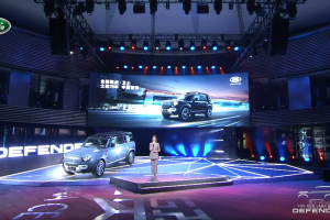 轻量化智能全铝架构 全新路虎卫士中国首秀