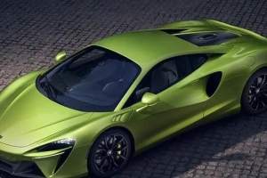基于新型迈凯伦碳纤维轻量化平台研发的超跑即将上市