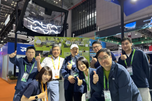 40%减重！恩高光学与旭化成联合研发PC前挡风玻璃